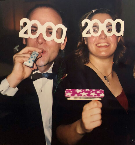 2000_glasses_resized